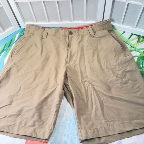 Under Armour Shorts Size 36 - Picture 11 of 11